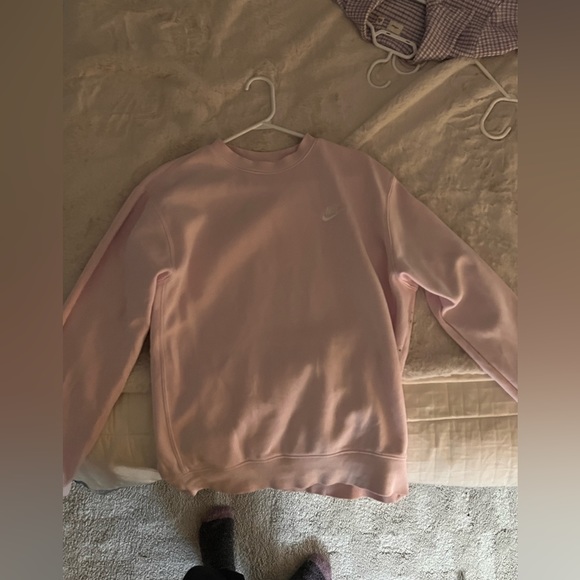 Baby Pink Nike Sweater - Picture 1 of 2
